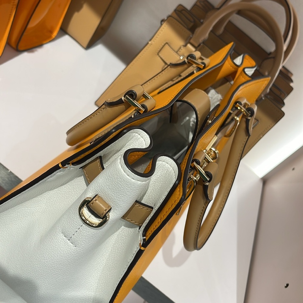 MICHAEL KORS Hamilton Medium Color-Block Leather Satchel
POP ORANGE MULTI
NWT - Picture 6 of 16